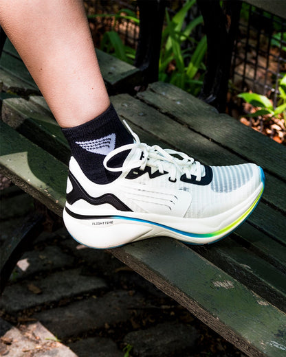 Men's Maverick-V1 Runner - White/Aqua | TYR Best Seller