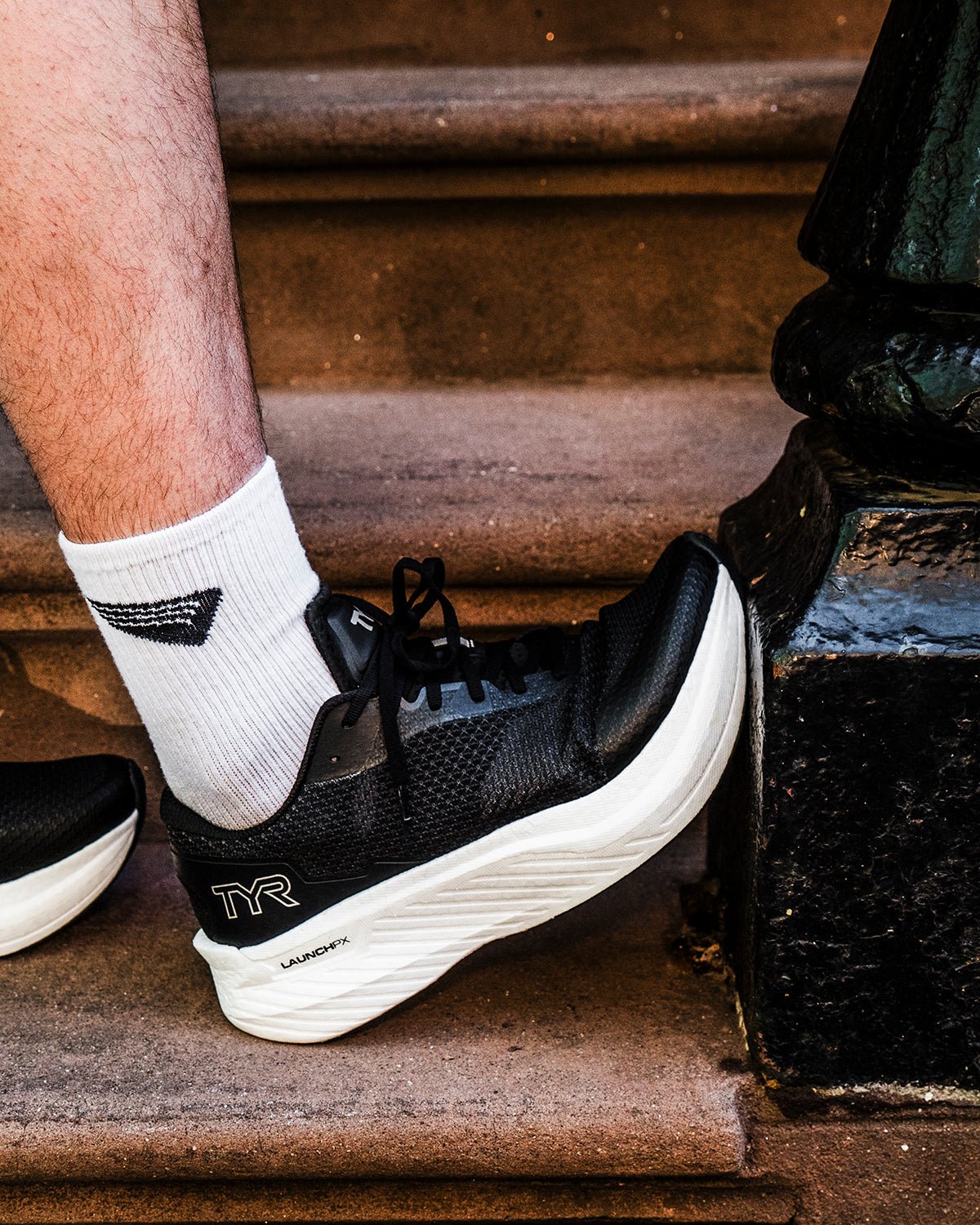 Men's Valkyrie Speedworks Runner — Black | TYR | TYR Signature
