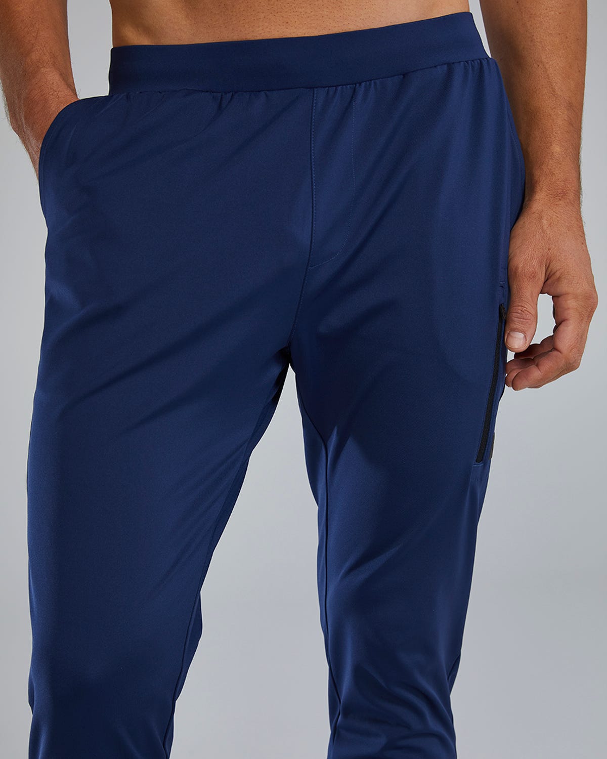 Elevation Men's Tech Jogger - Solid | TYR Classic