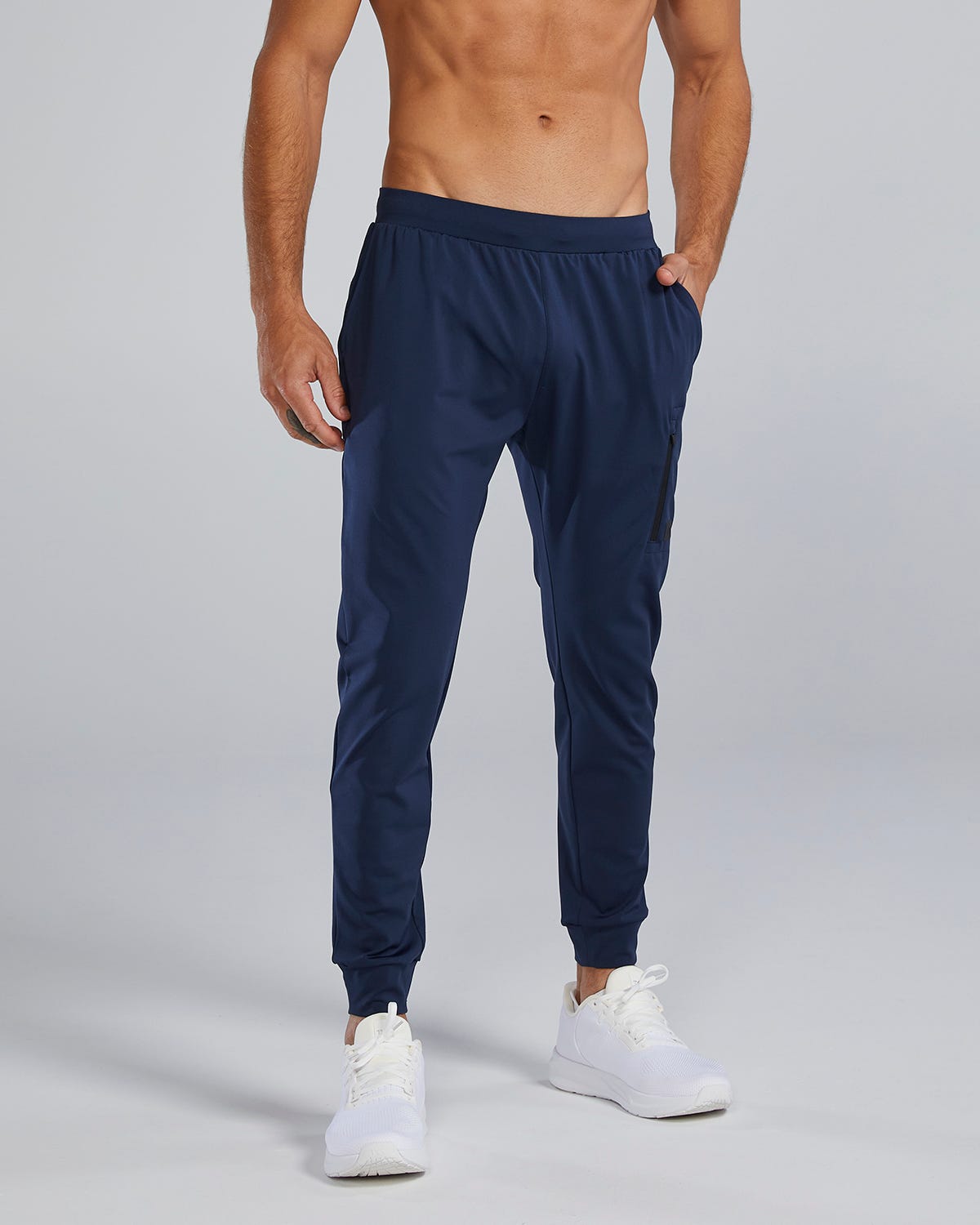 Elevation Men's Tech Jogger - Solid | TYR Classic