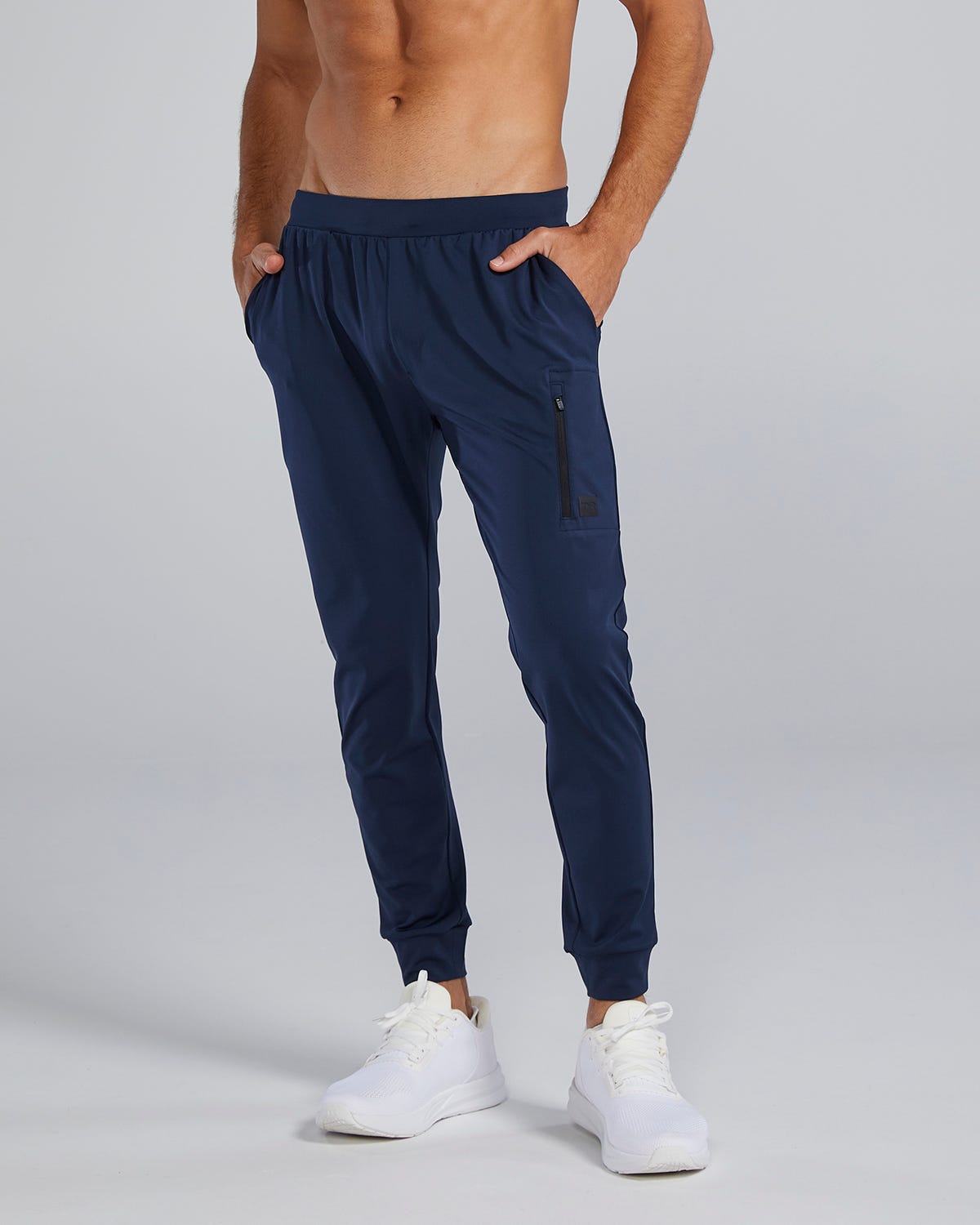 Elevation Men's Tech Jogger - Solid | TYR Classic