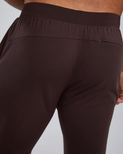Elevation Men's Tech Jogger - Solid | TYR Classic