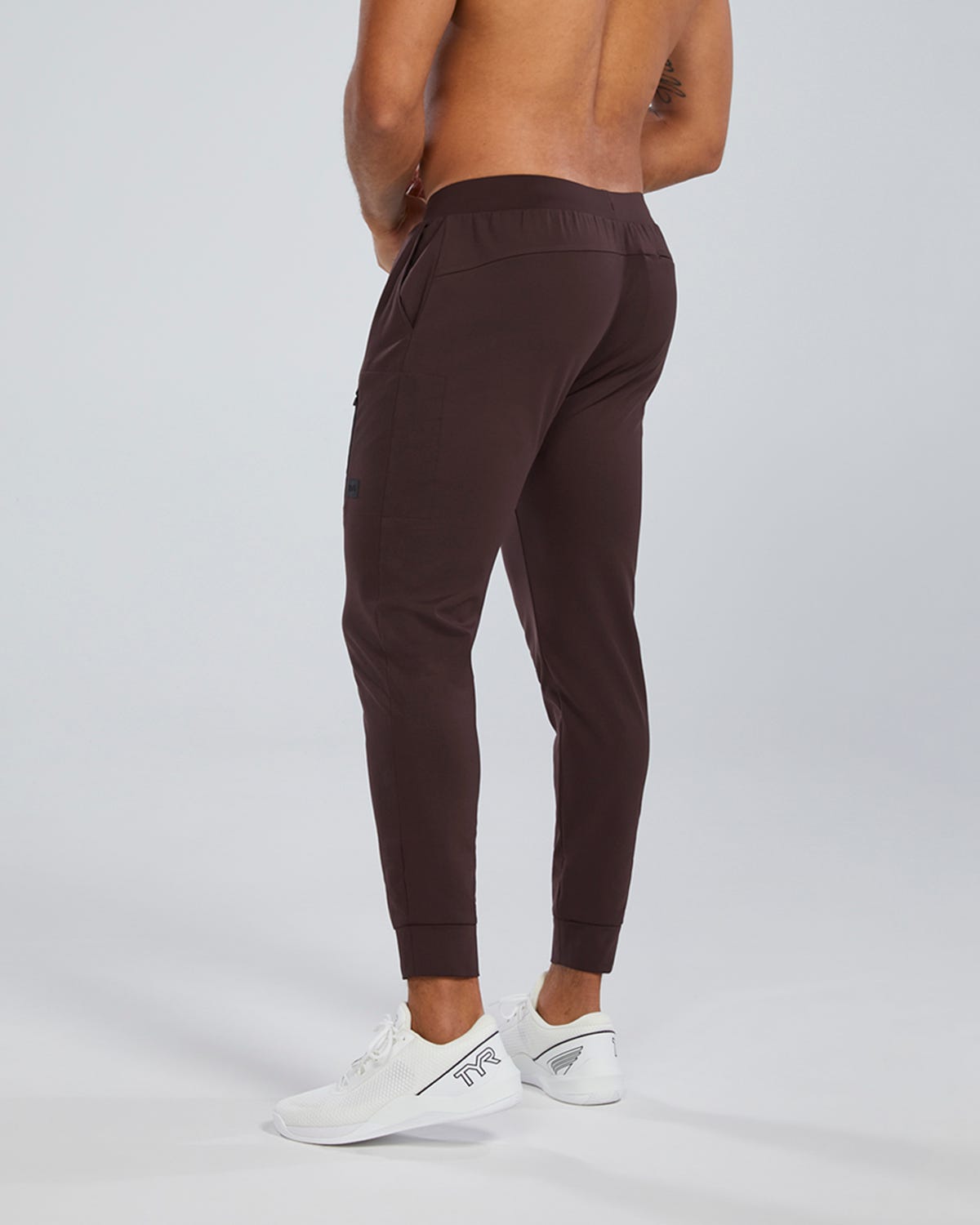 Elevation Men's Tech Jogger - Solid | TYR Popular