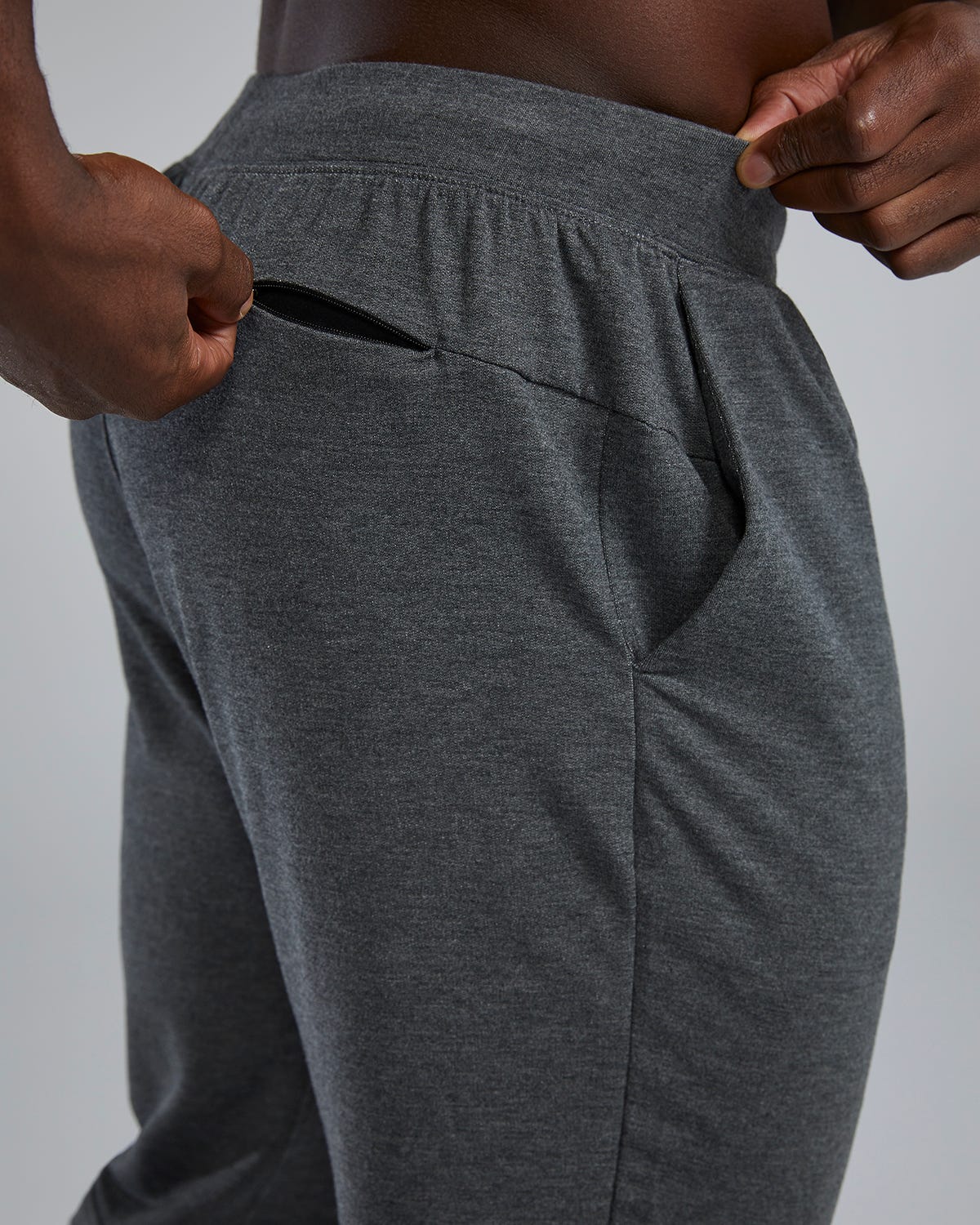 UltraSoft Men's Midweight Terry A.M. Joggers - Solid / Heather | TYR Exclusive
