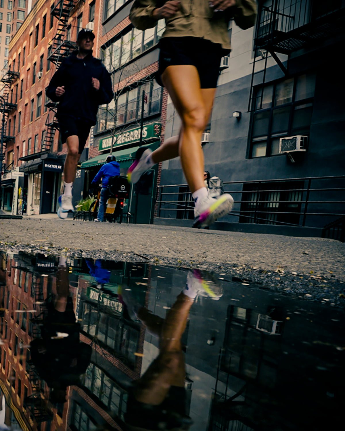 Women's Maverick-V1 Runner - Dragonfruit | TYR Signature