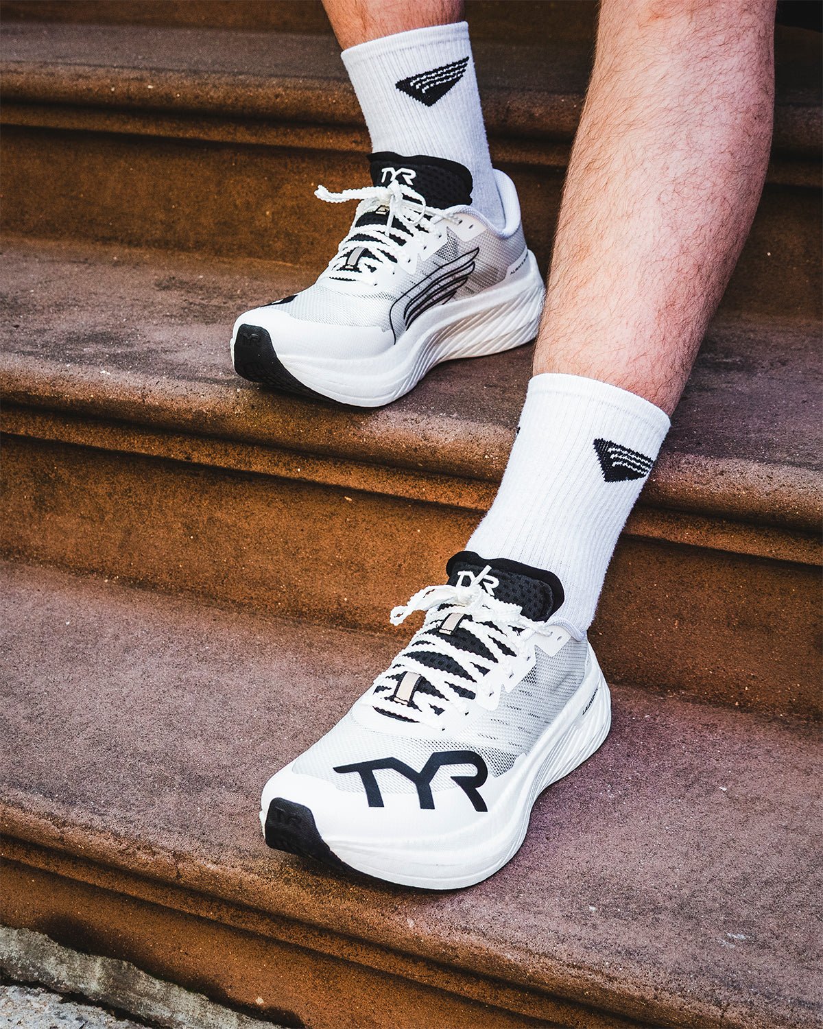 Women's Valkyrie Elite Carbon Runner | TYR Exclusive