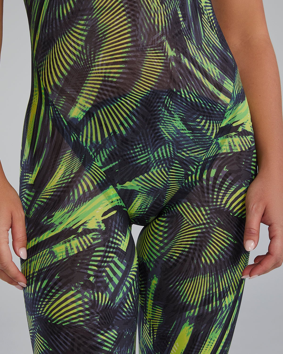 Women's Avictor Closed Back Tech Suit - Helux | TYR Classic
