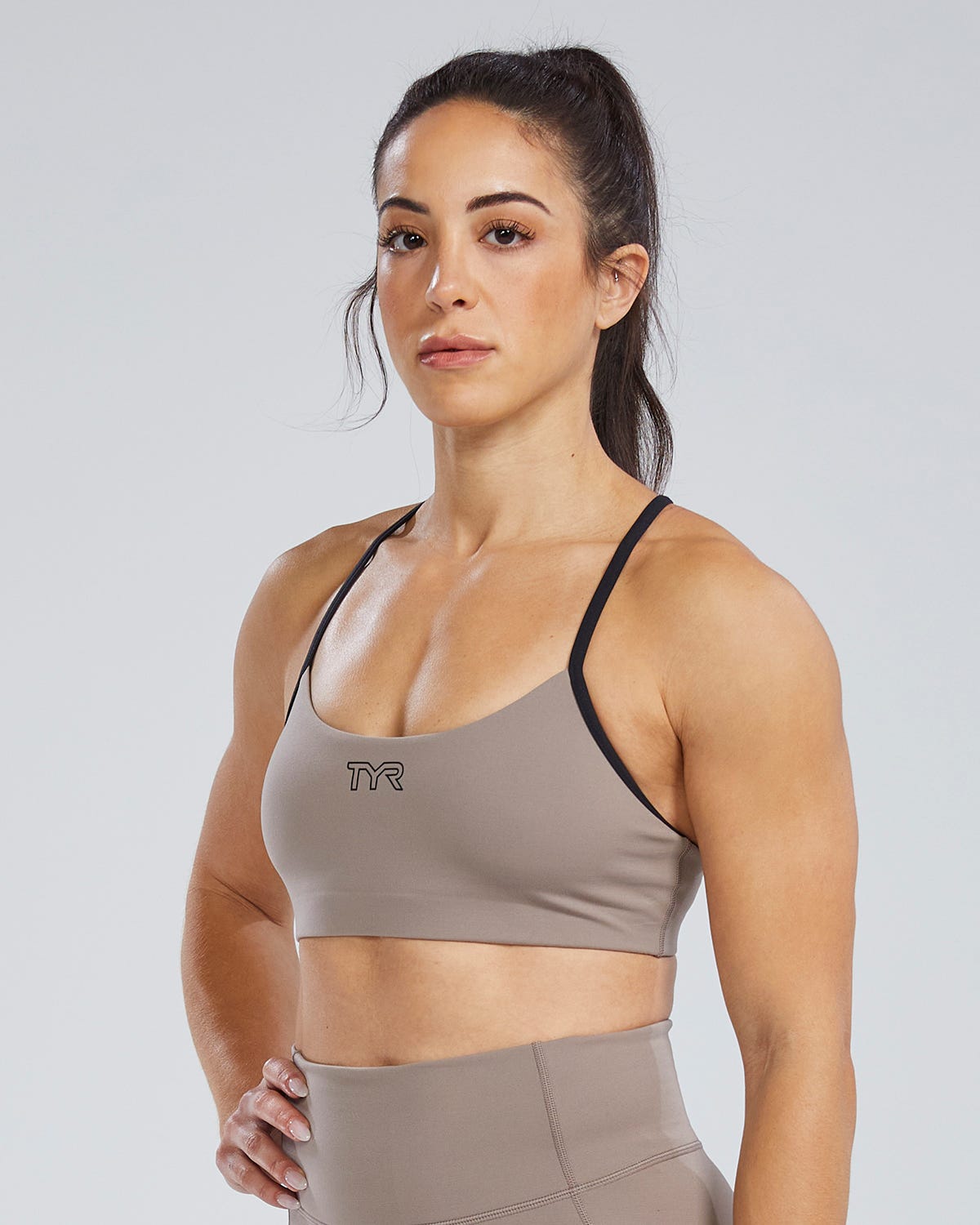 Joule Elite™ Women's Scoop Neck Sports Bra - Solid | TYR Trending