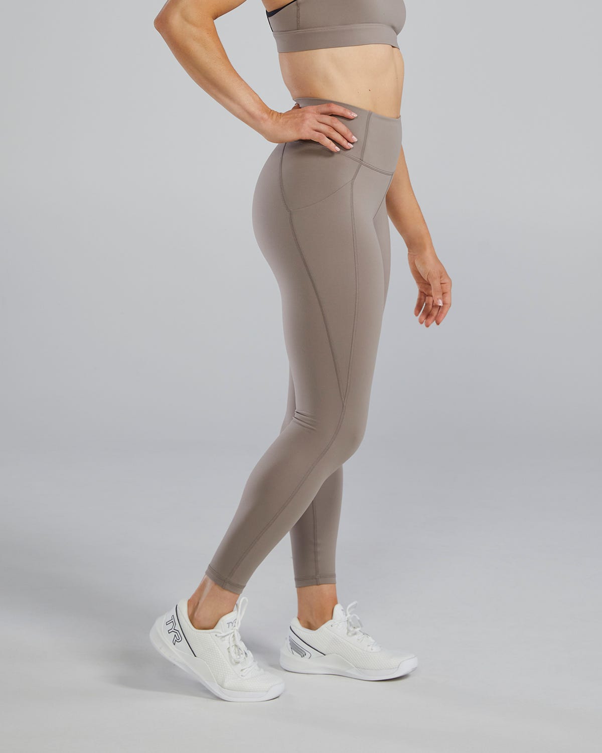 Joule Elite® Women's High-Rise 25" Pocket Leggings - Solid | TYR Exclusive