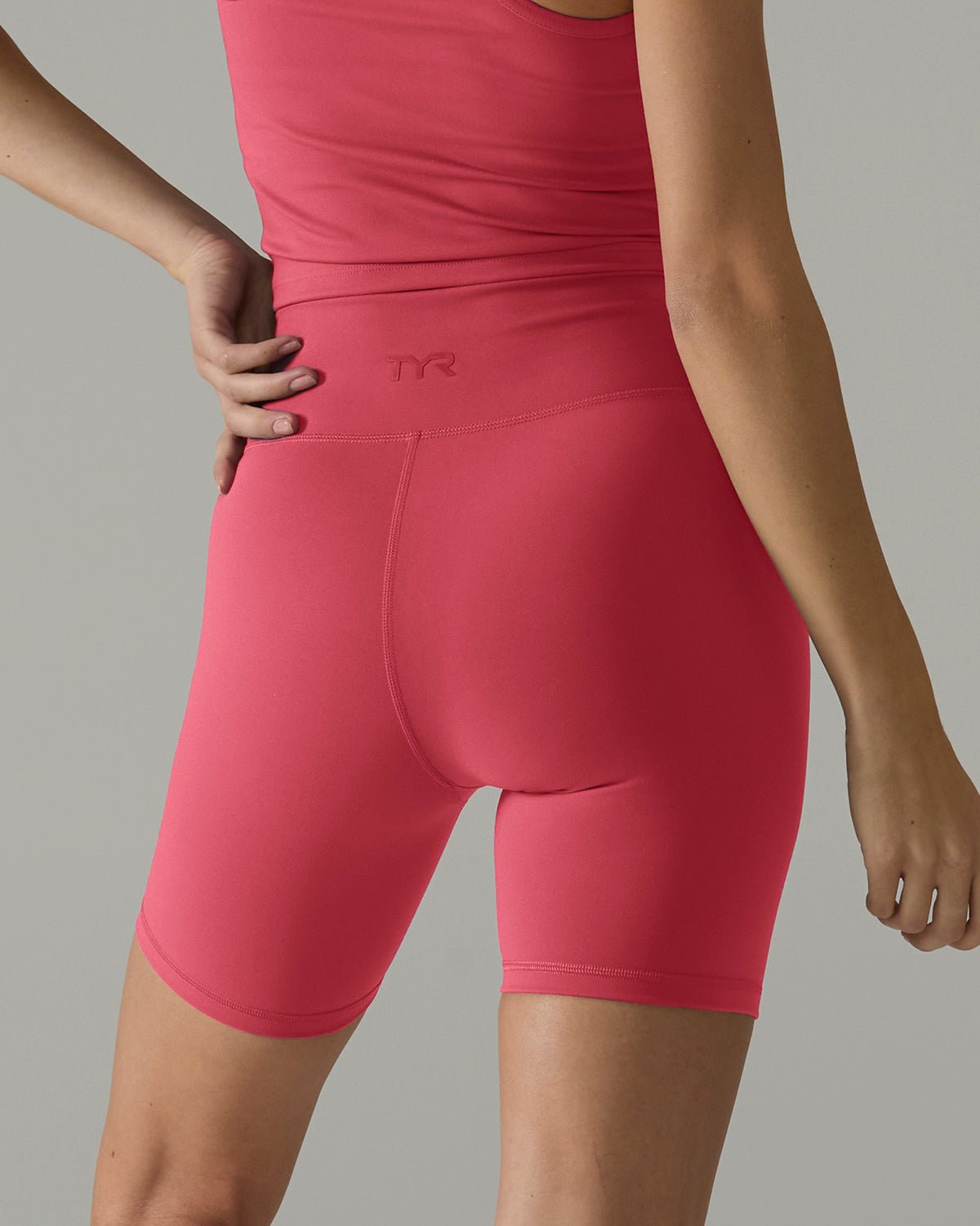 Joule Elite® Women's High Rise Short 6" - Solid | TYR Classic