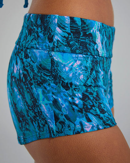 Women's Della Boyshort Prismatic | TYR Trending