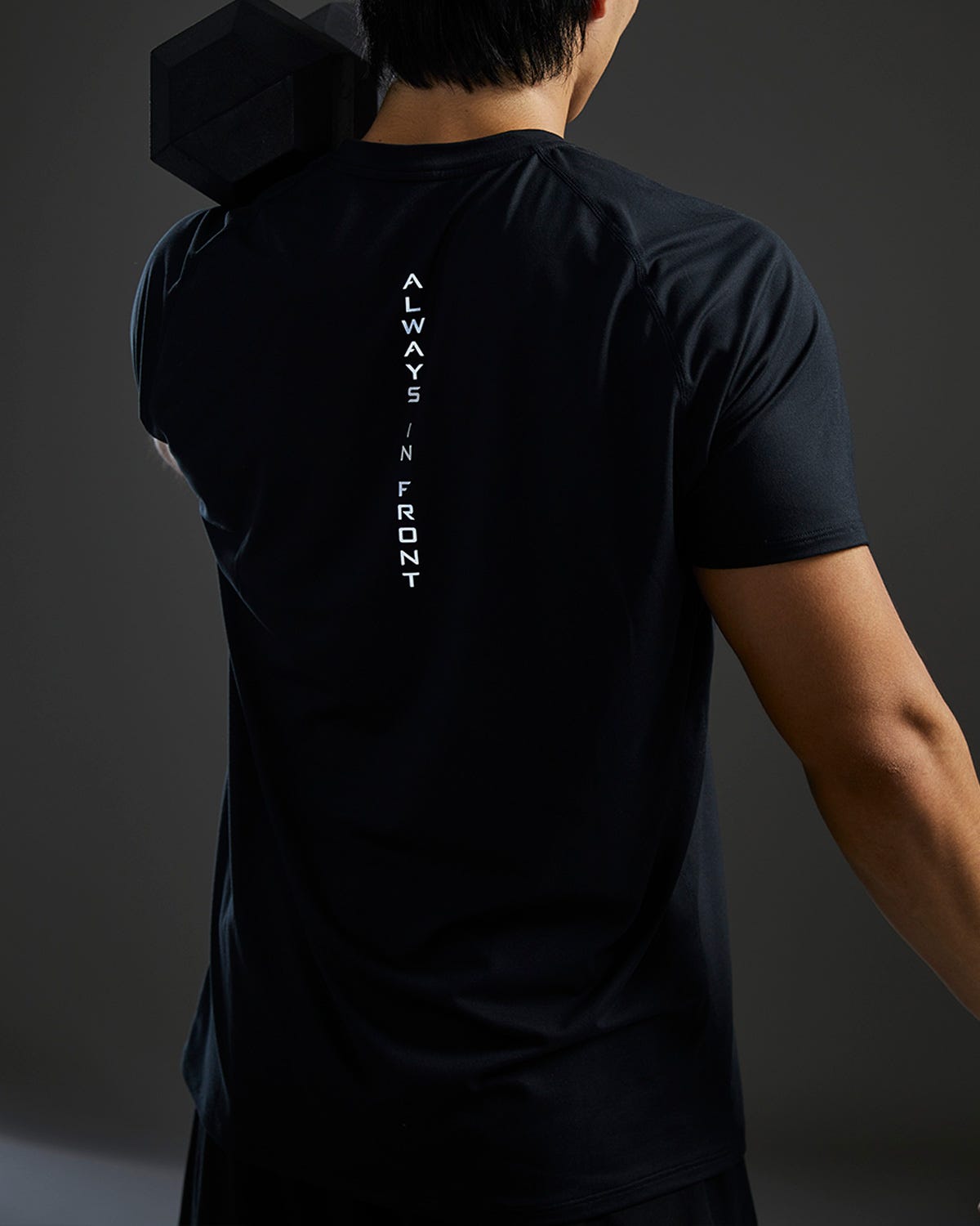 ClimaDry™ Men's Raglan Big Logo Tech Tee - Solid | TYR Trending